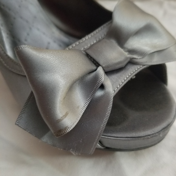 Satin Peep Toe Bow Heels - Picture 4 of 5